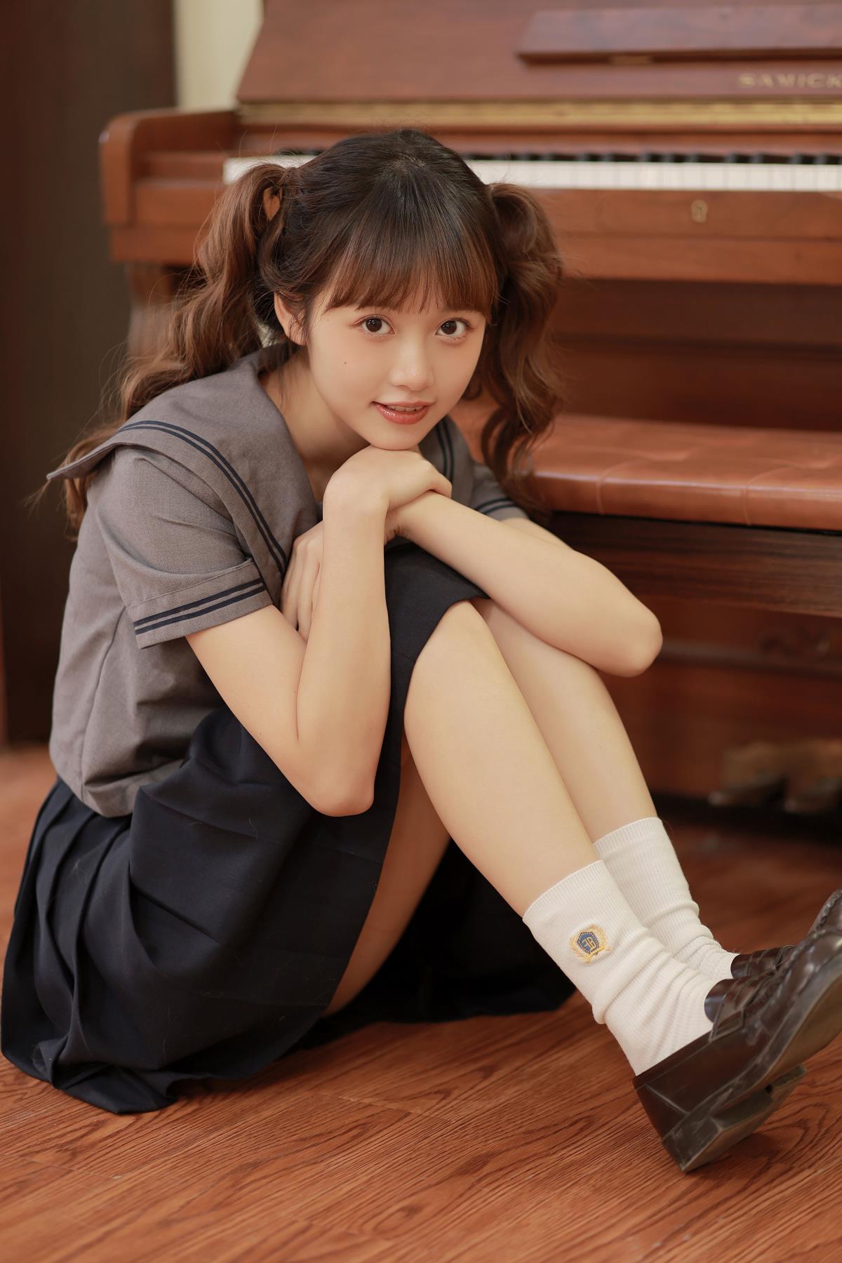 元气甜美少女与黑白琴键间的秘密<・)))><<插图4