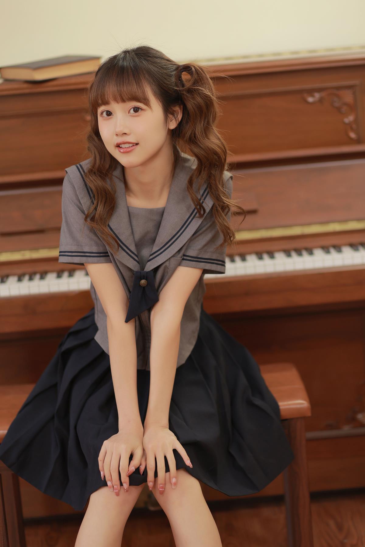 元气甜美少女与黑白琴键间的秘密<・)))><<插图3