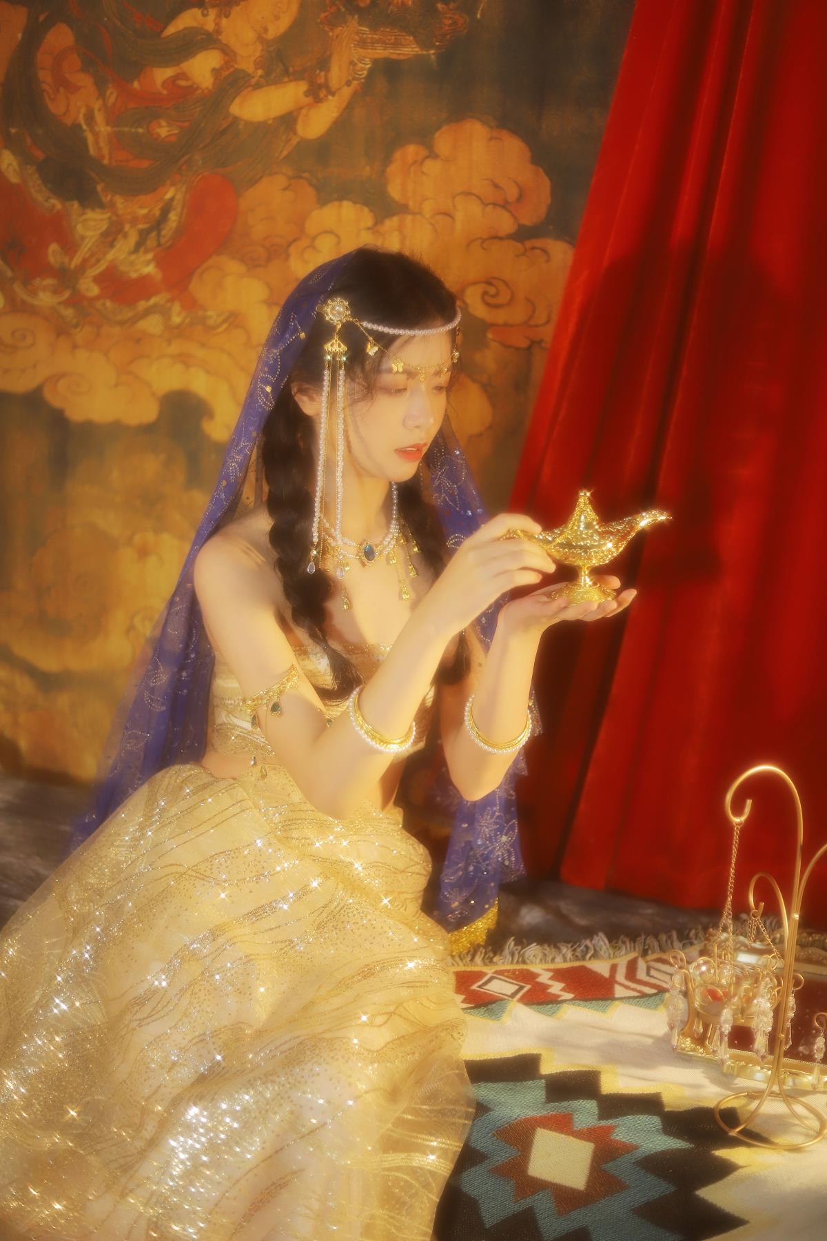 西域风情里，因你而欣喜的古装少女插图1