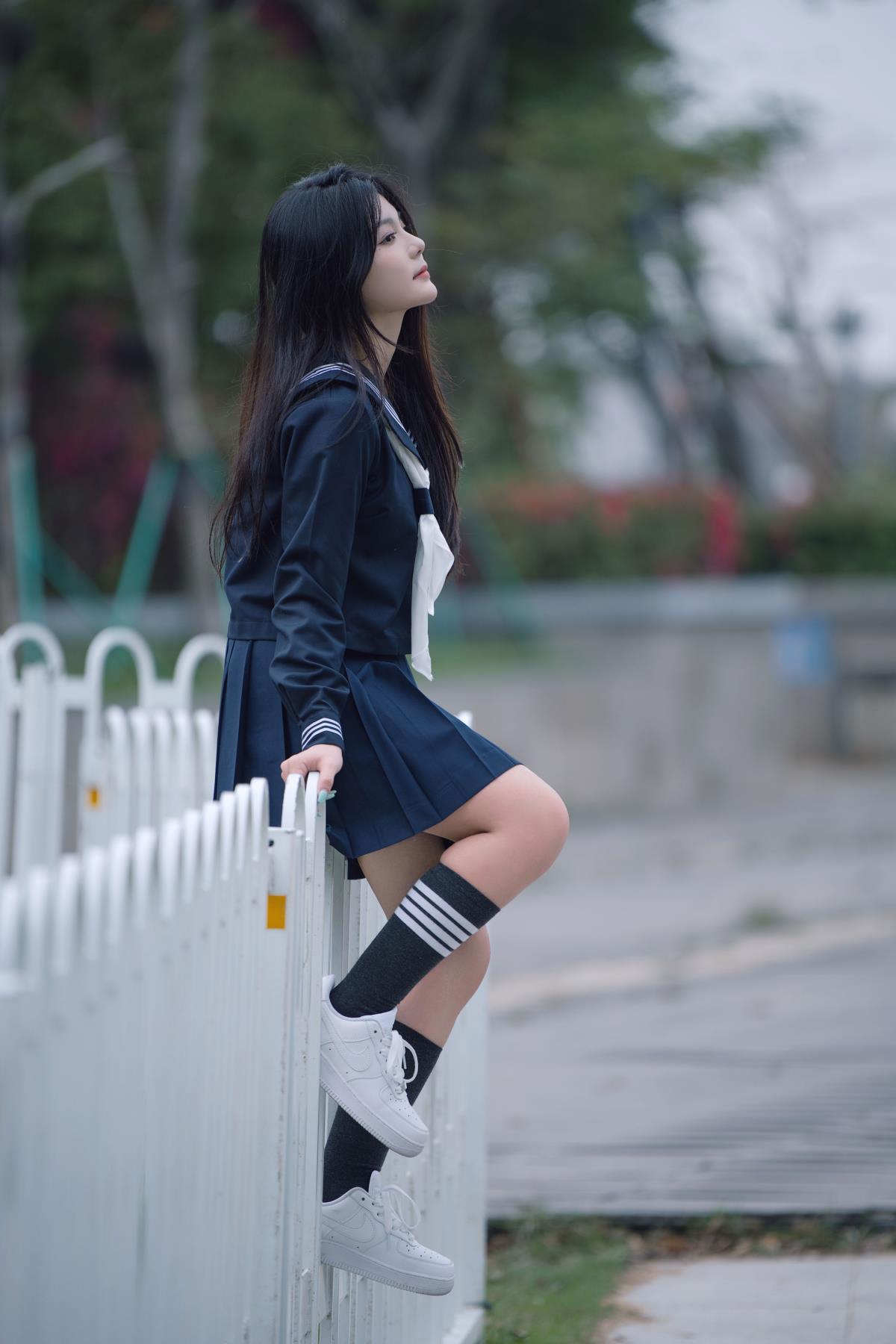 JK 少女的夏日裙摆：水手服下的生活日记插图4