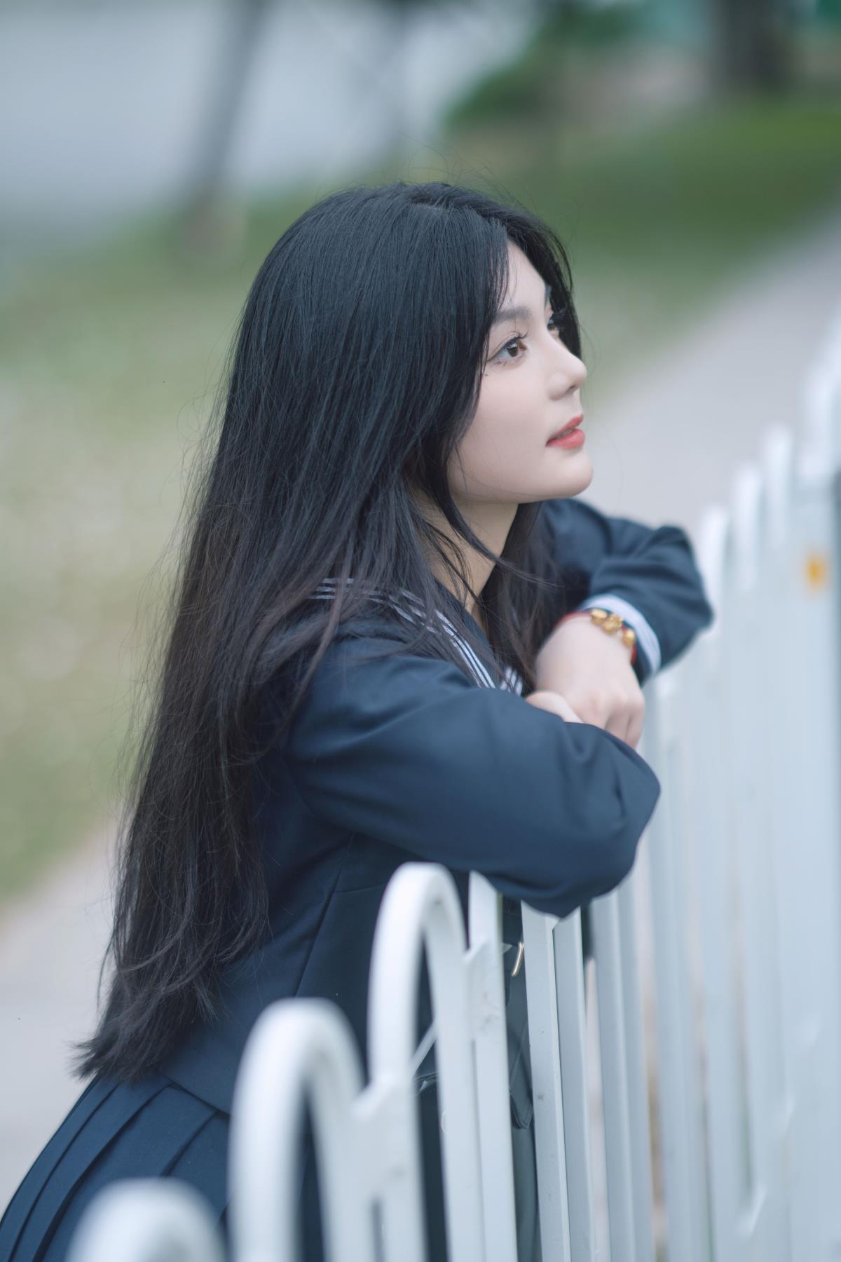 JK 少女的夏日裙摆：水手服下的生活日记插图2