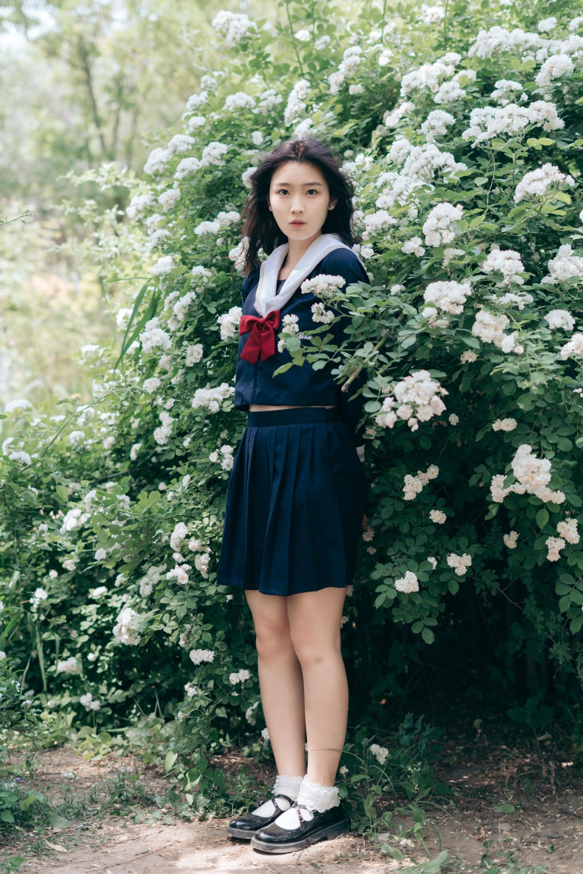 游园：邂逅甜美清纯少女的JK制服写真插图