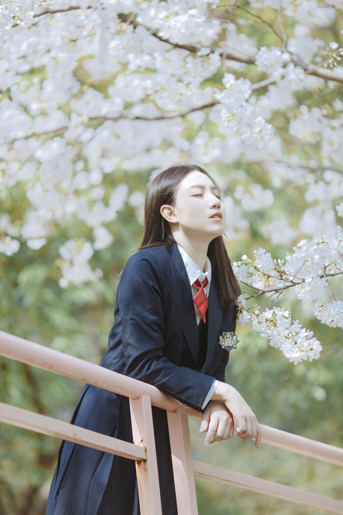 《JK 校花：逐梦春日暖阳，沉醉繁花白日梦》