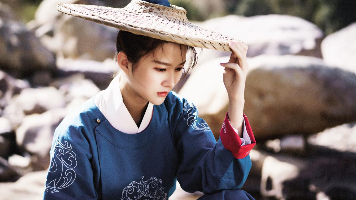 《深山寻梦，美少女的武侠女侠情》