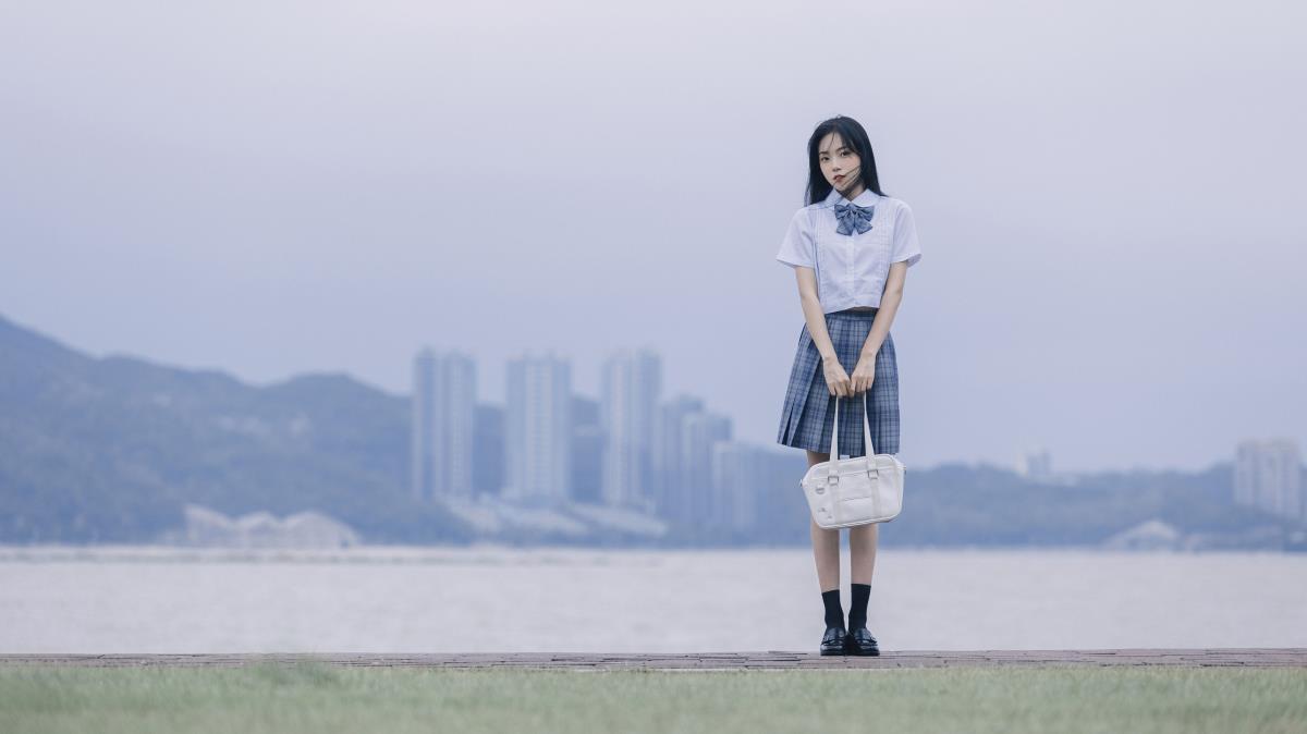 海蓝见鲸，梦醒见你，与姐姐的少女忧郁时光