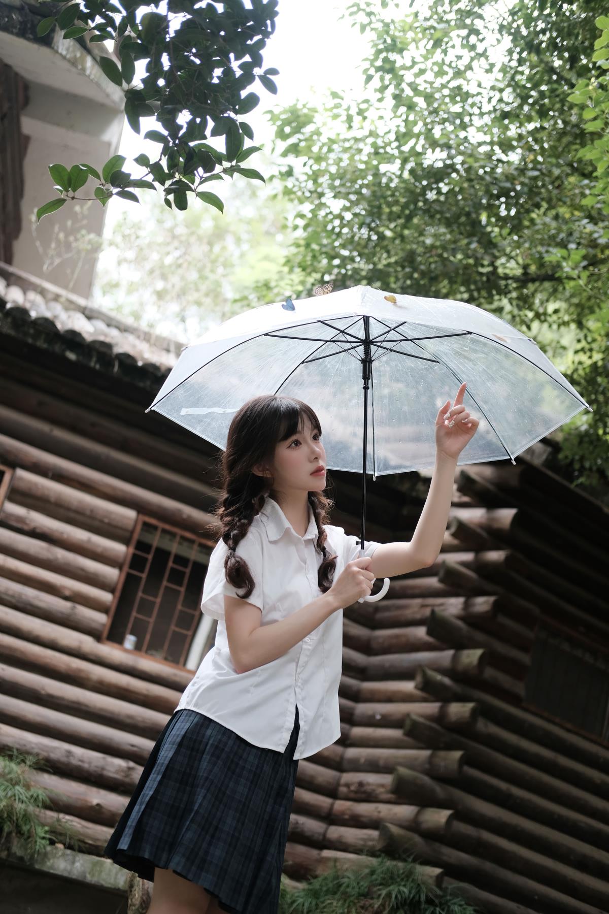 梦中蝴蝶：不为爱流泪时，为一切动容的清纯校花