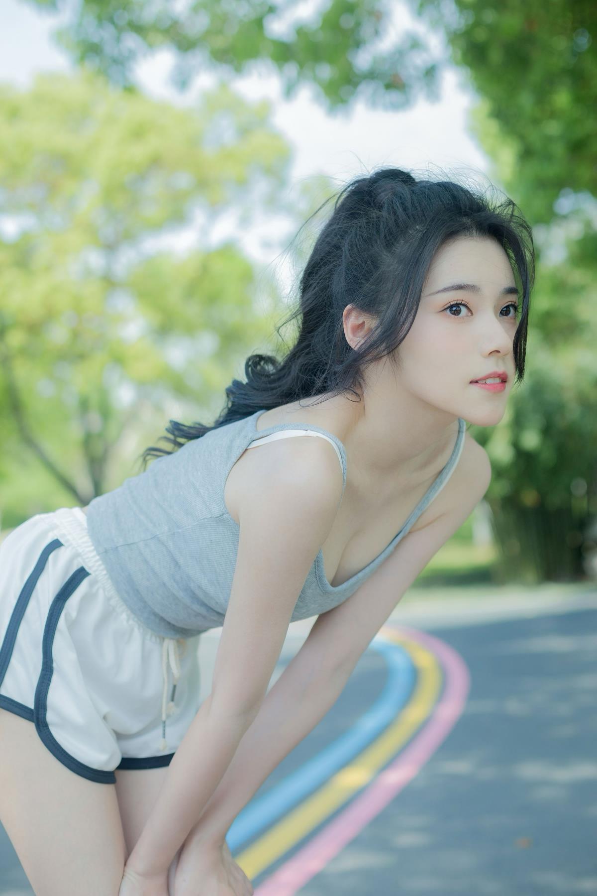 猫宁！晨跑吗？向着晨光，邂逅甜美美少女的美好时光