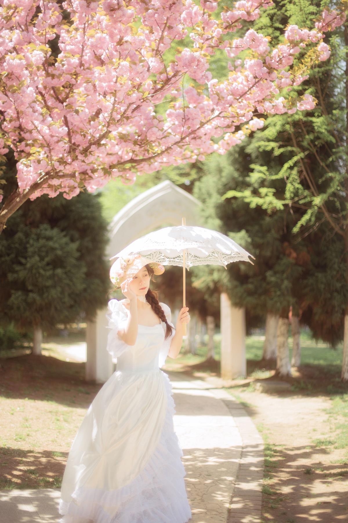 与美好不期而遇：唯美婚纱下的文艺新娘