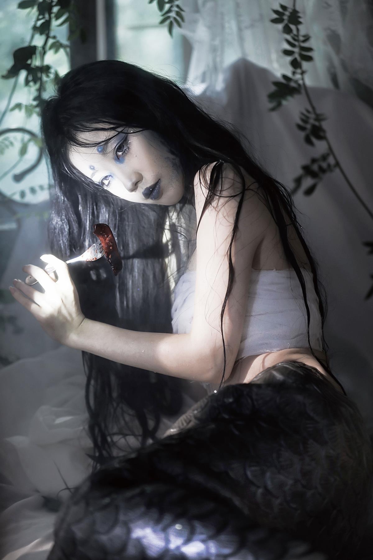 《塞壬小镇：于惊悚游戏中，邂逅人鱼雕像的一级单人冒险》