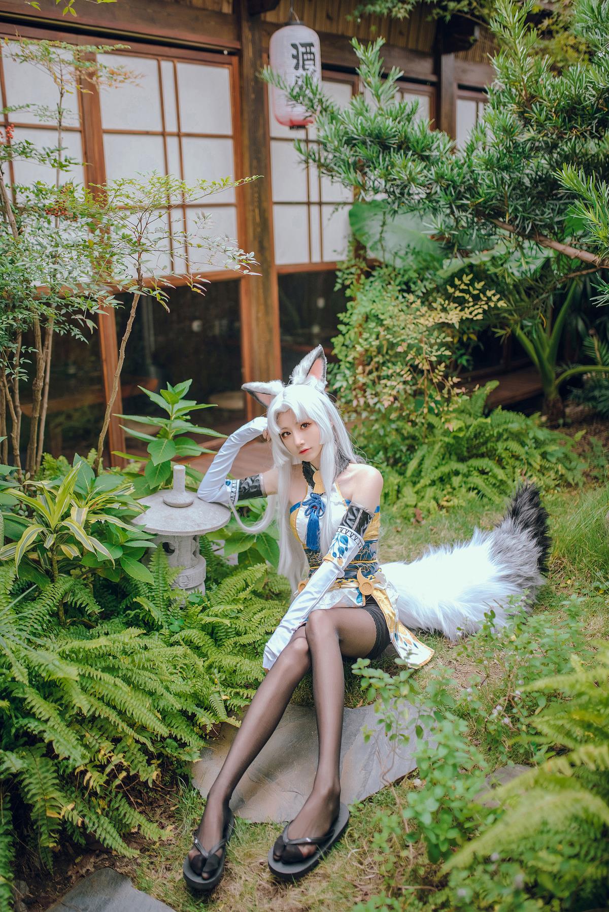 《胡桃：土御门家天才阴阳师的冒险序曲，黑丝美少女的 COS 之约》