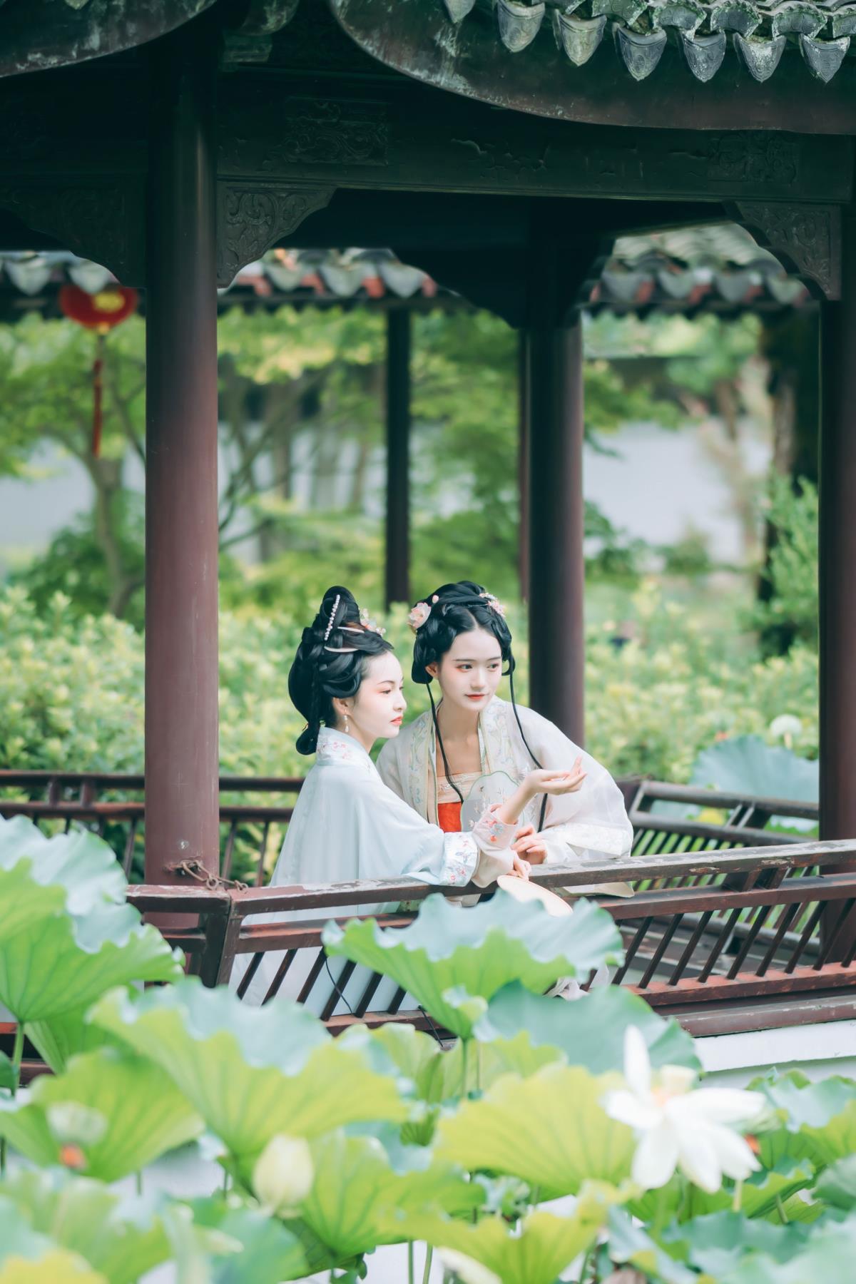 游园惊梦：快看，那可是你心仪的公子？