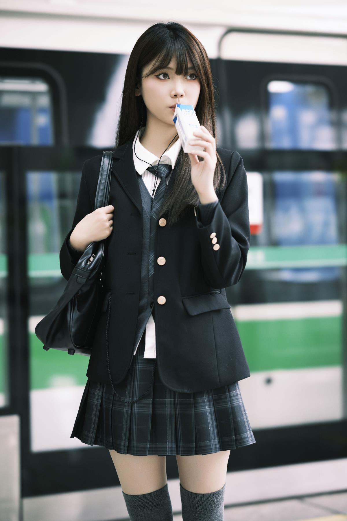 地铁 JK：用相机定格青春遗忘的美好