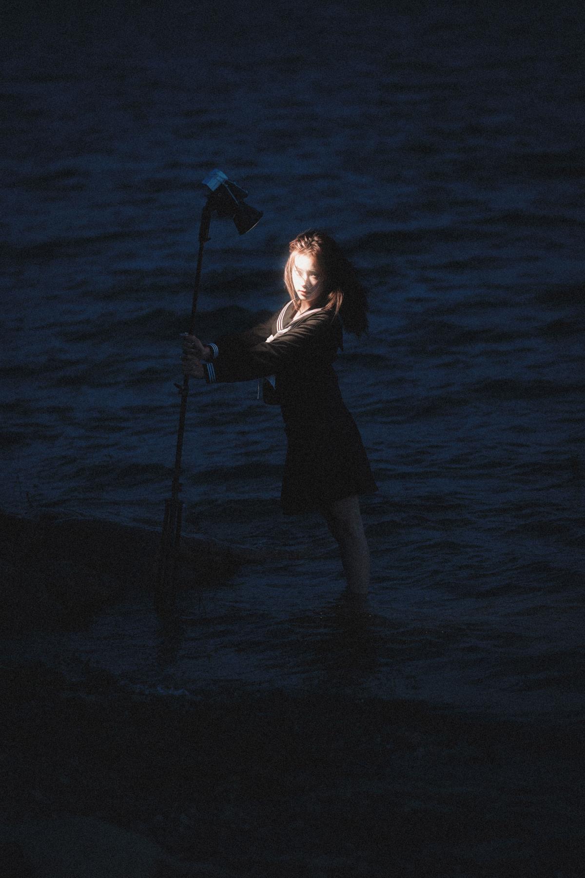 光影交织下，做生活贼船上快乐的光之少女海盗，邂逅夜景