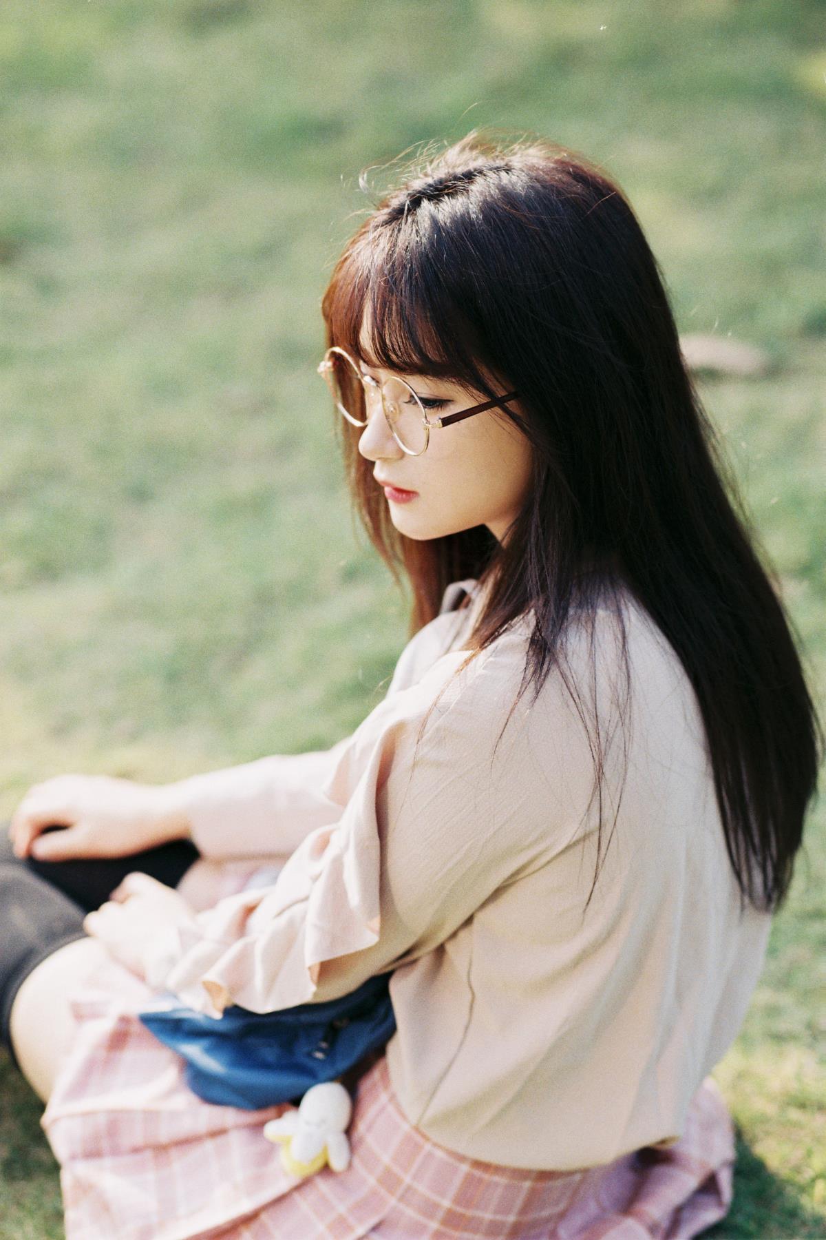 校园秋日：JK 与胶片交织的时光