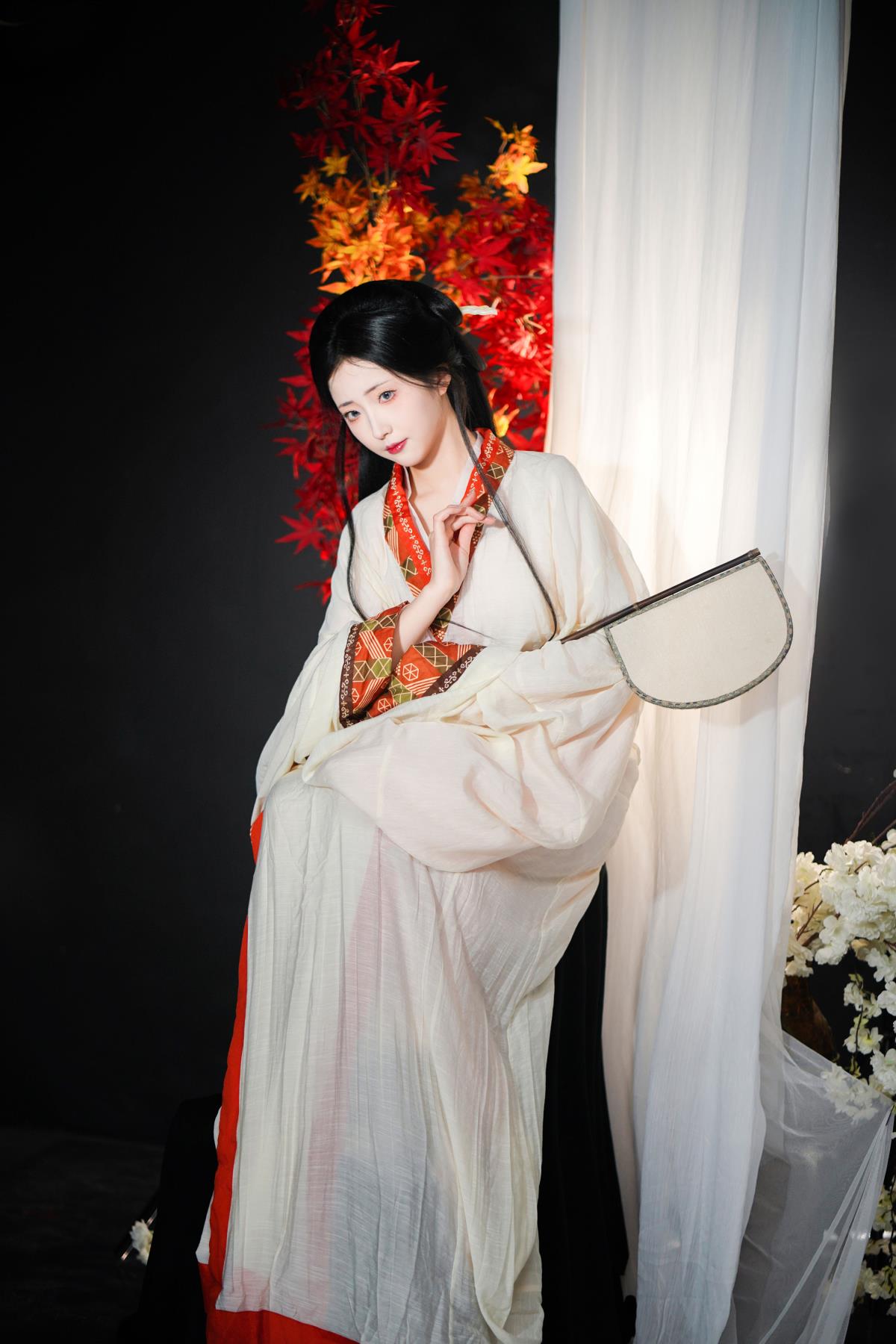 浮光宿命下，枯木难逢春的相逢与枫叶意境