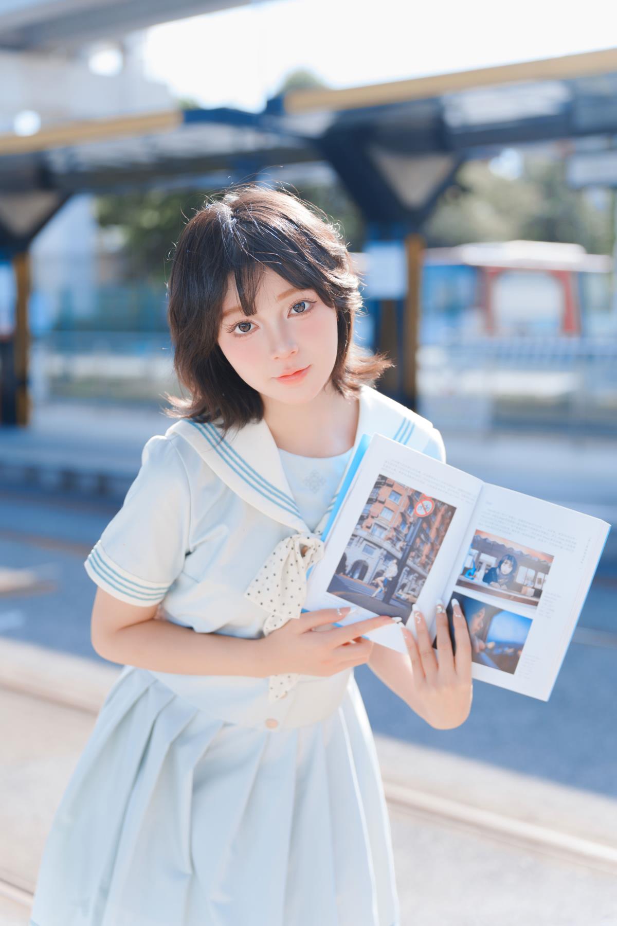 《县城元气校花：爱书成痴的小镇文学少女》