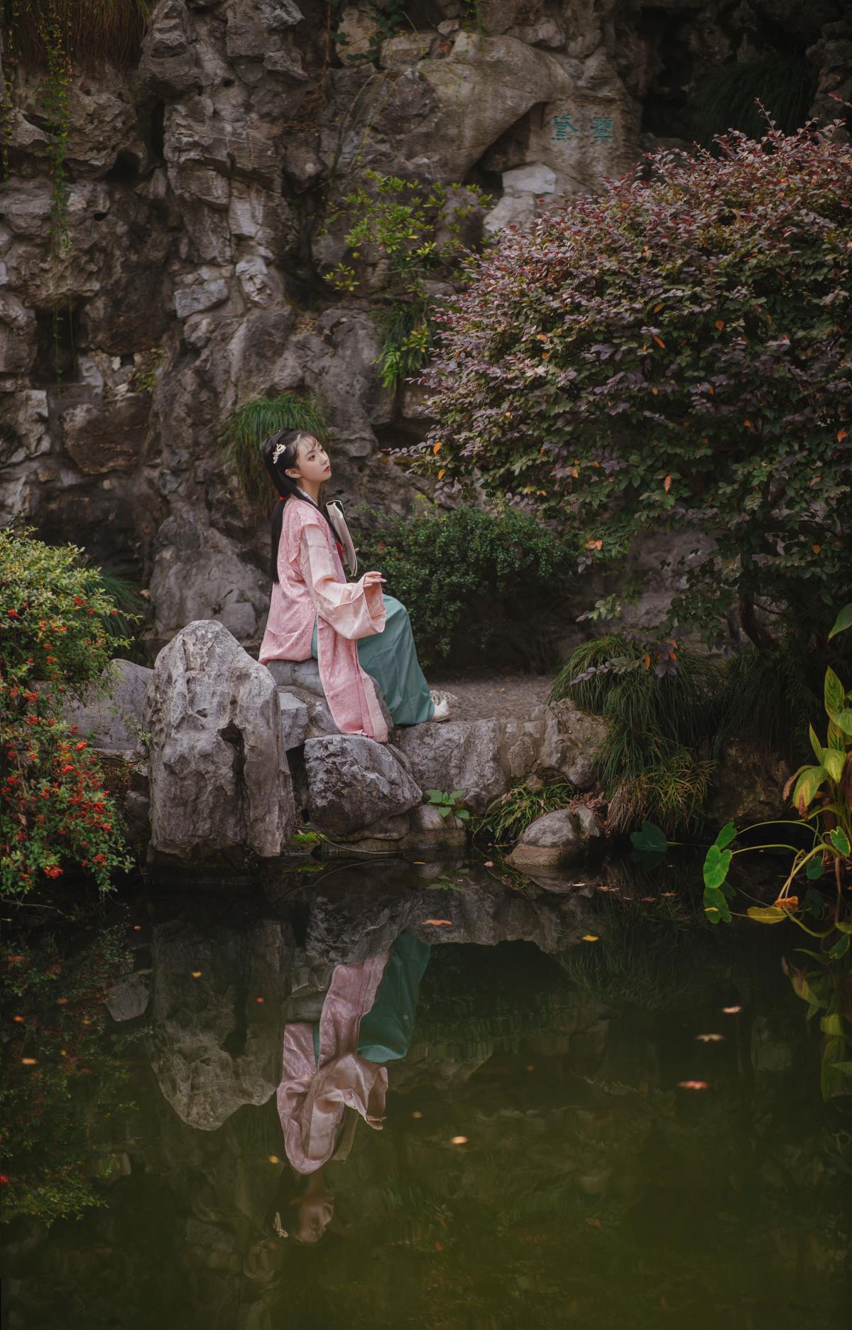 锁清秋：清风北过南巷，南巷故人未归