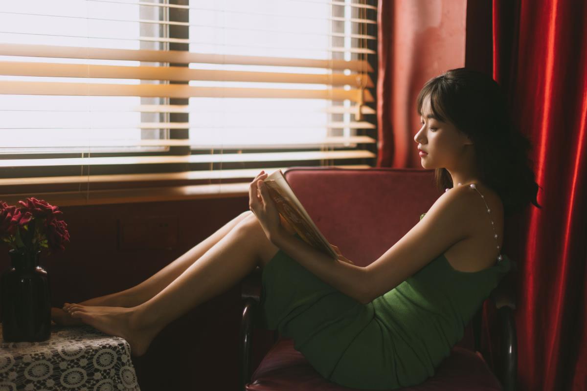 追忆：人生遗憾与岁月风景中的伤感复古情