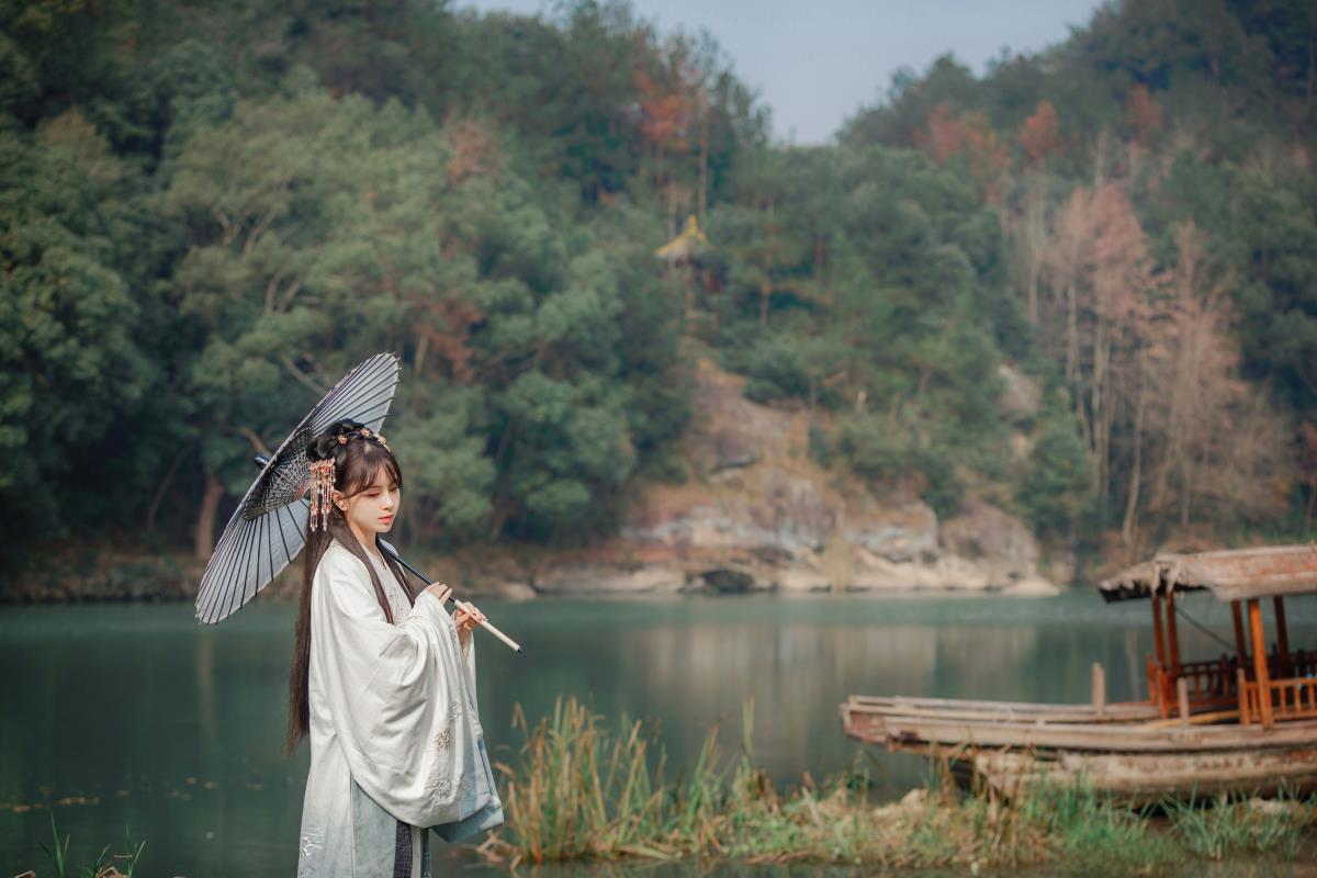 涂山狐仙：褪尽仙骨为一人