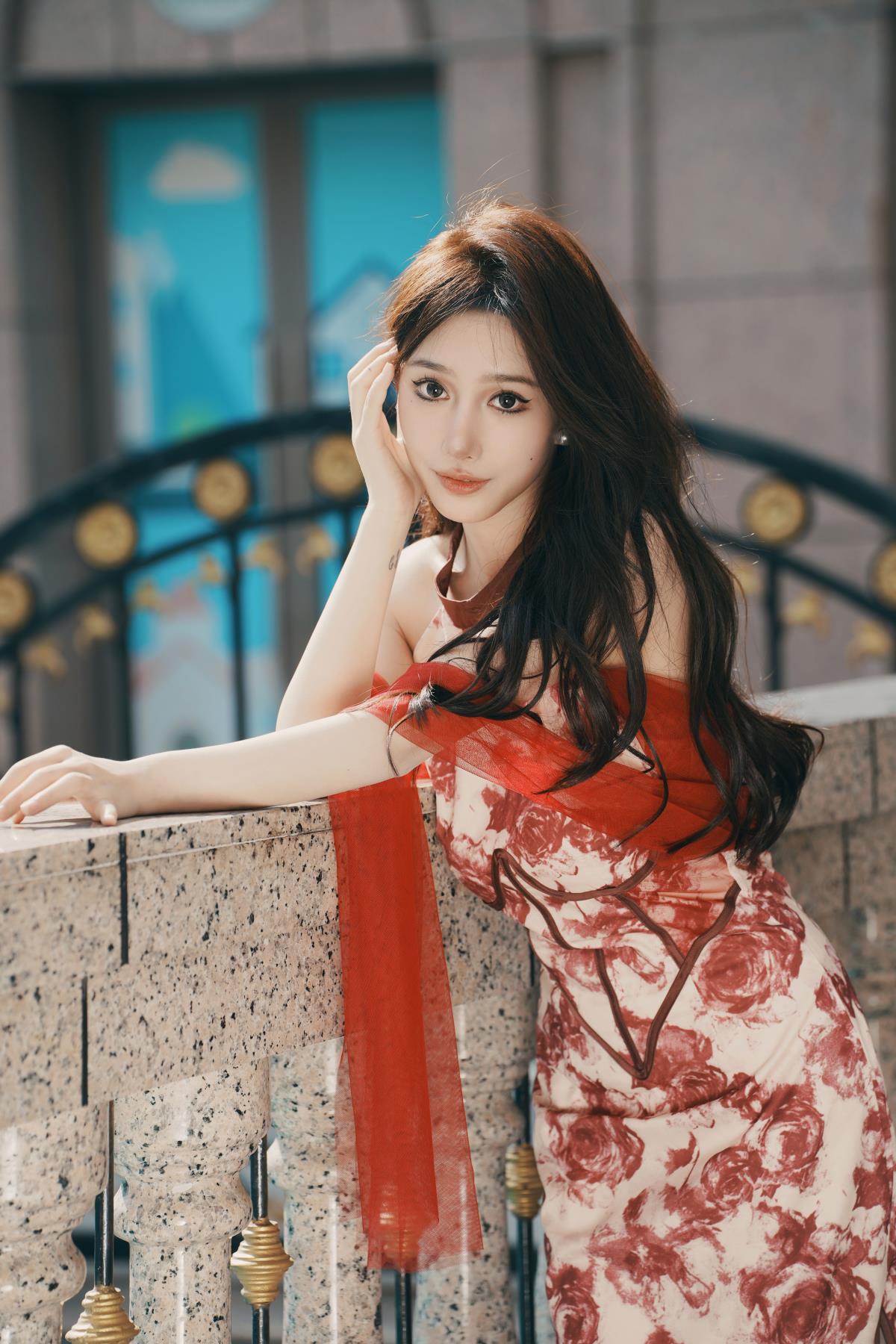 春来红忆，旗袍女郎的意难平与两相忘