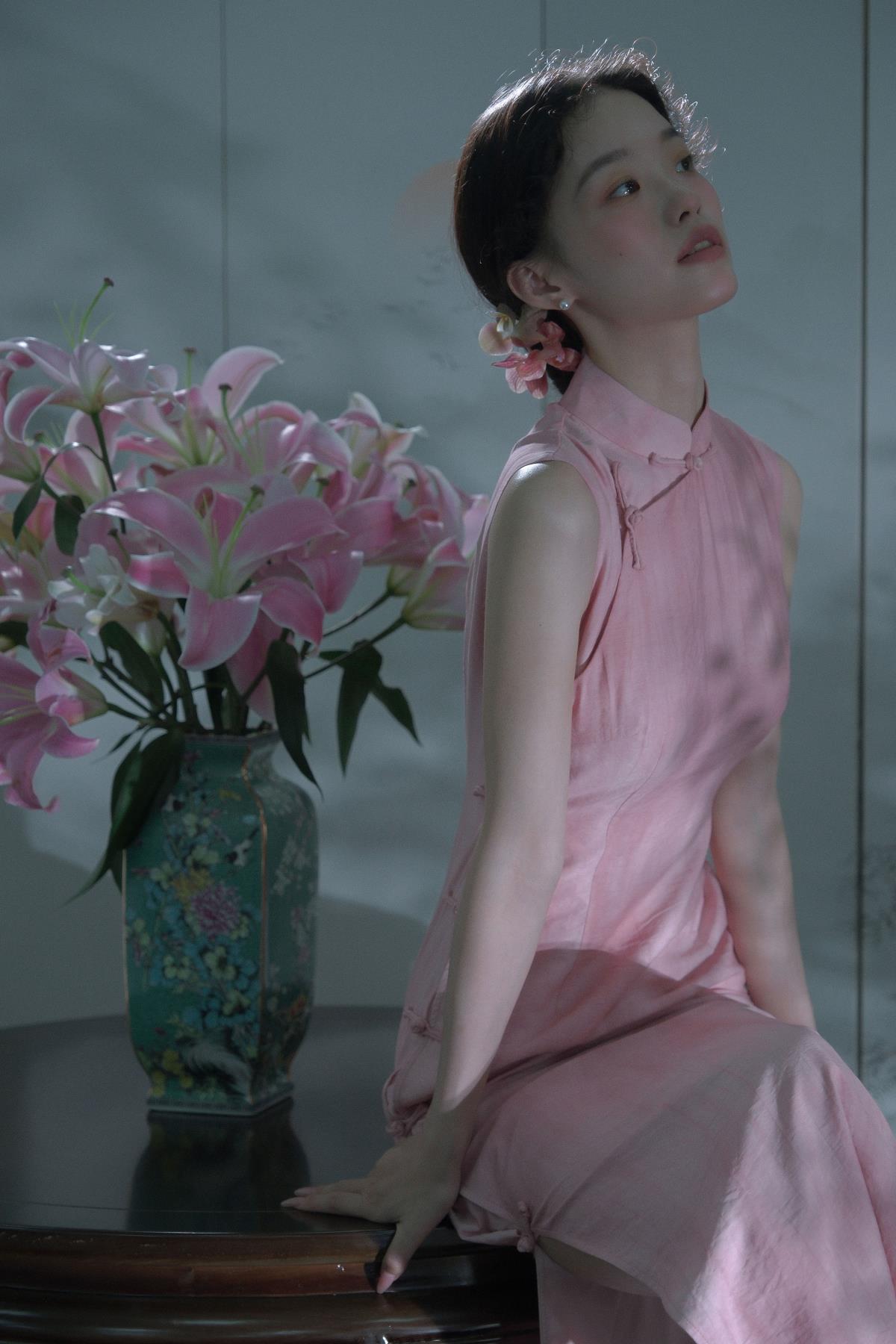 《富士镜头下的东方美人：旗袍故事》