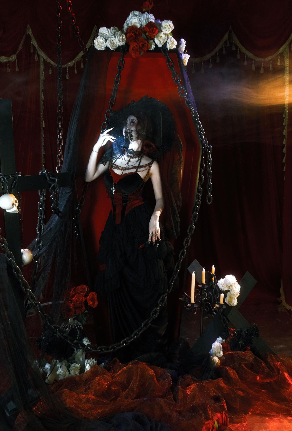 《沉睡千年，吸血鬼伯爵苏醒，共赴惊艳盛宴》 解析：原内容中提到了吸血鬼伯爵苏醒以及“惊艳”“盛宴”等关键元素，标题通过描述伯爵沉睡千年后苏醒，引出要一起去这场令人惊艳的盛宴，既包含了给定信息，又营造出了一种神秘且富有吸引力的氛围，符合文艺向风格。