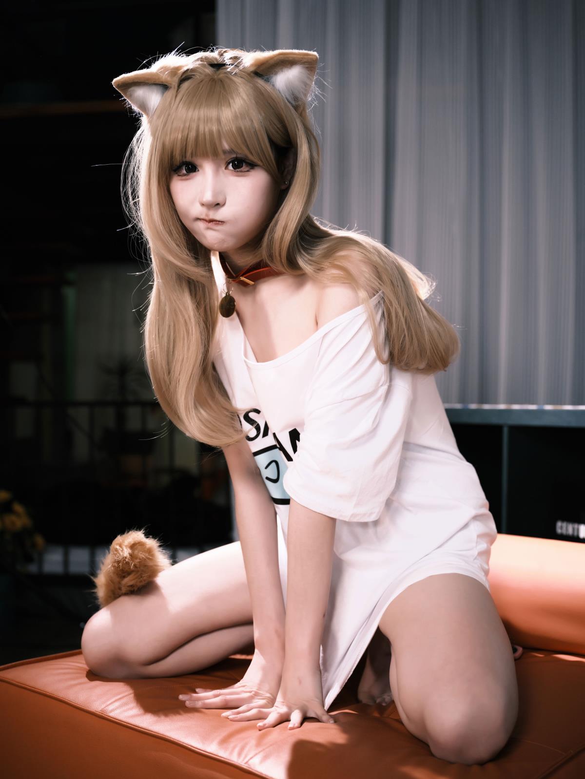 谁家走丢的黄豆粉猫娘：于纸箱与性感间的Cosplay摄影奇遇