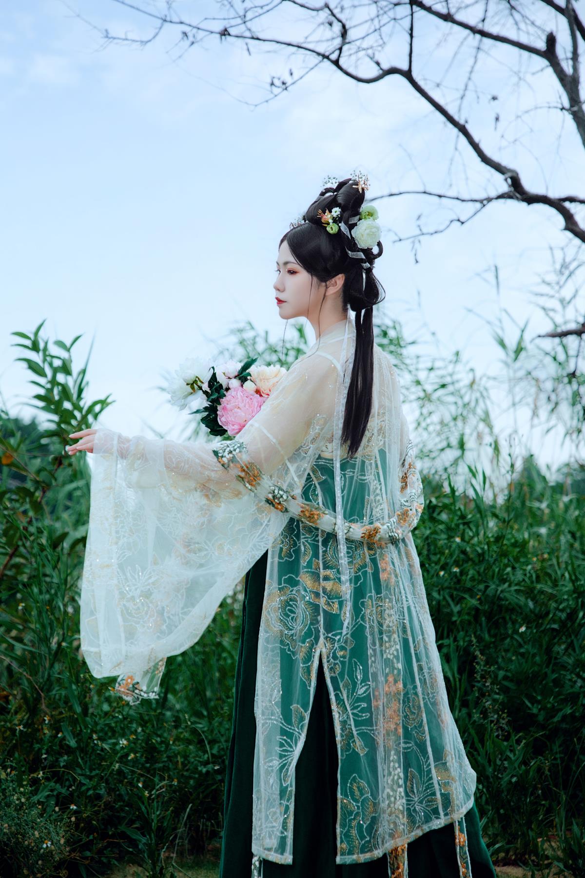 烟雨江南梦，青城烟絮情