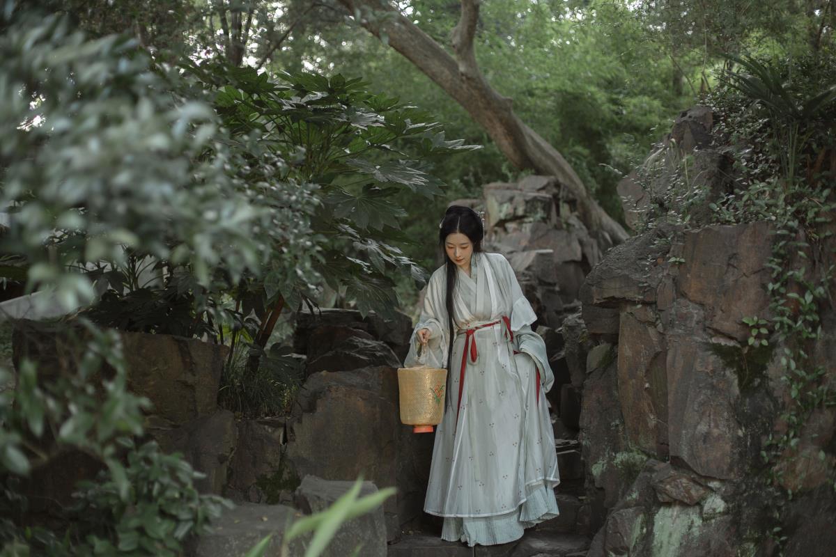 人生若无梦 终世无洪荒：汉服人像体验中国之美
