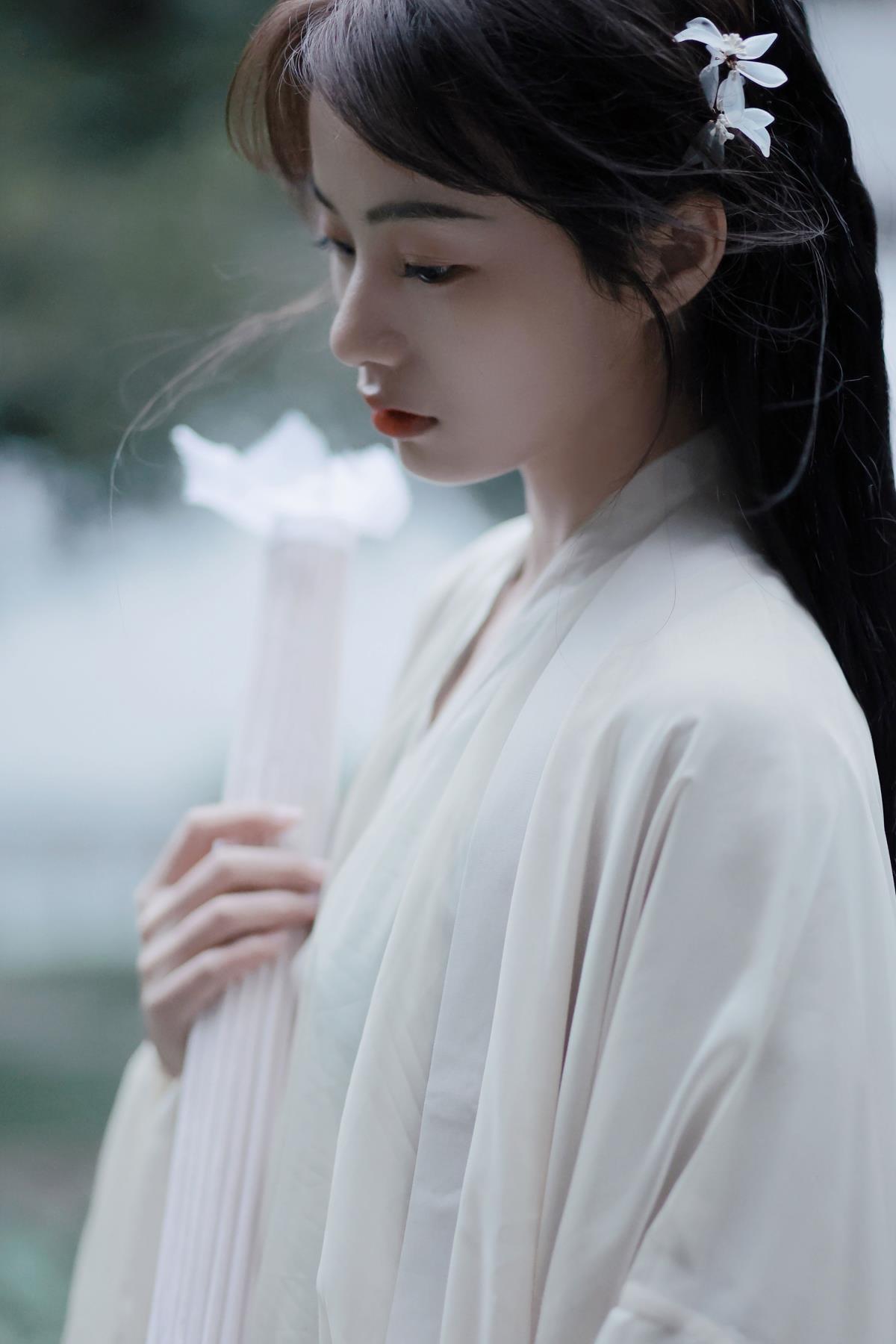 散绪晚秋：古装古风汉服下的诗意情长