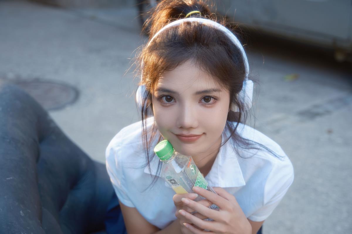 放学之后望银河，感激虚构之存在，邂逅可爱校花美少女