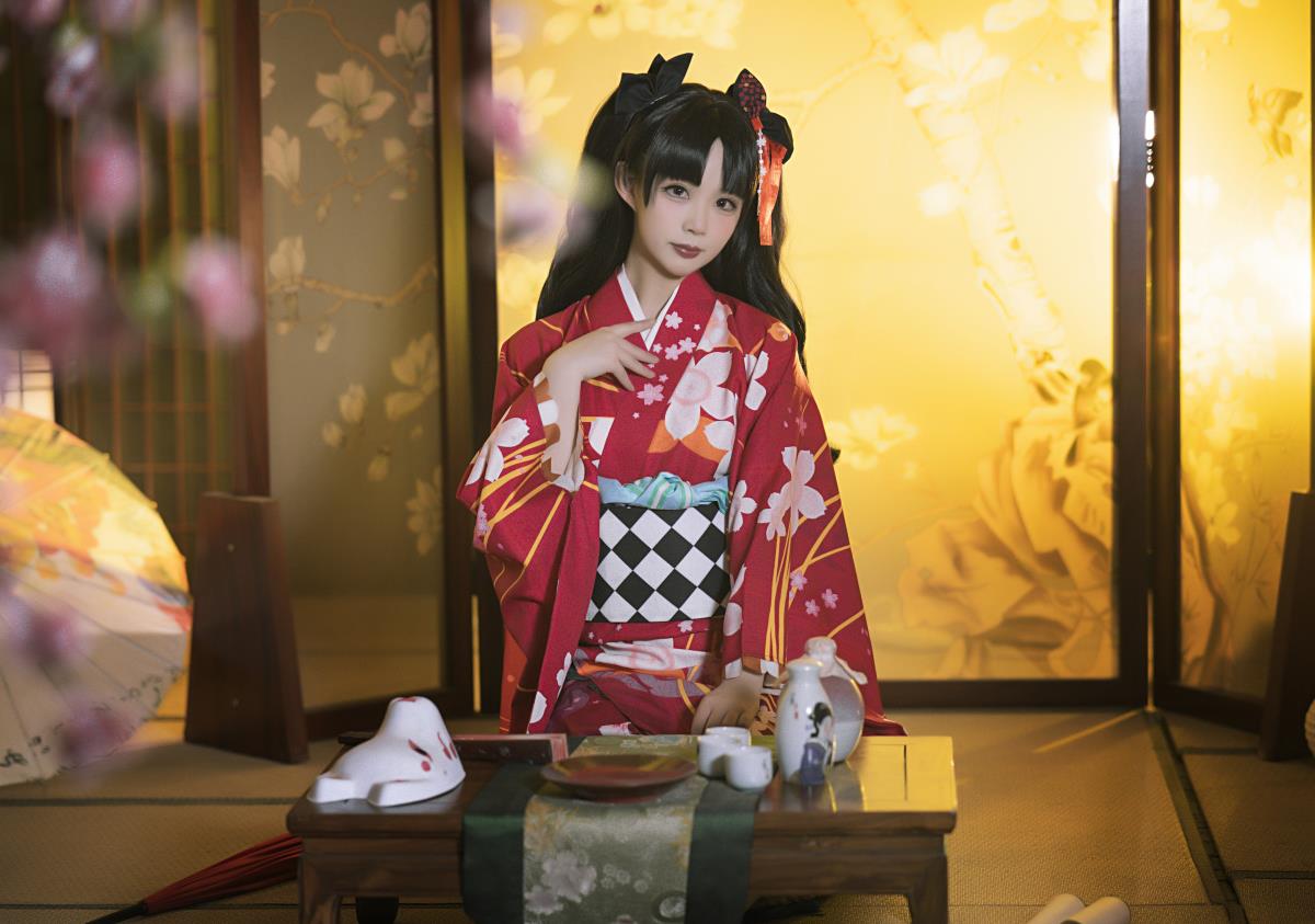 《伊什塔尔英灵正装：金星女神的和服Cosplay风情》