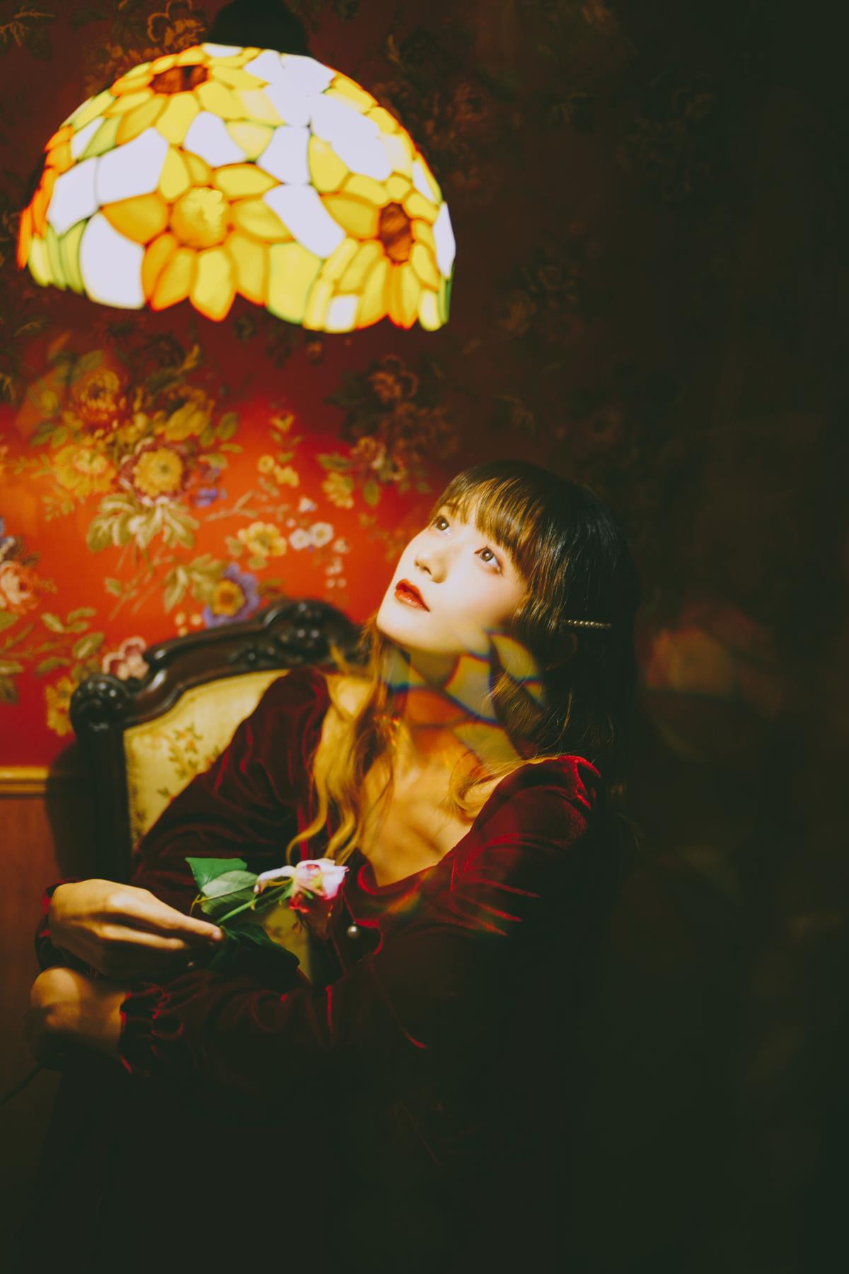 《盼与她相见，醉梦于复古夜景》 （备注：因原内容中逗号较多，标题中逗号位置可根据实际需求微调，若需更简洁可适当删减，比如《盼与她相见，醉梦复古夜景》 ）