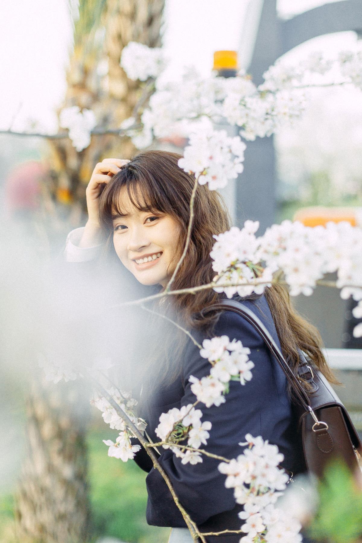 樱花树下的日系校园少女时光