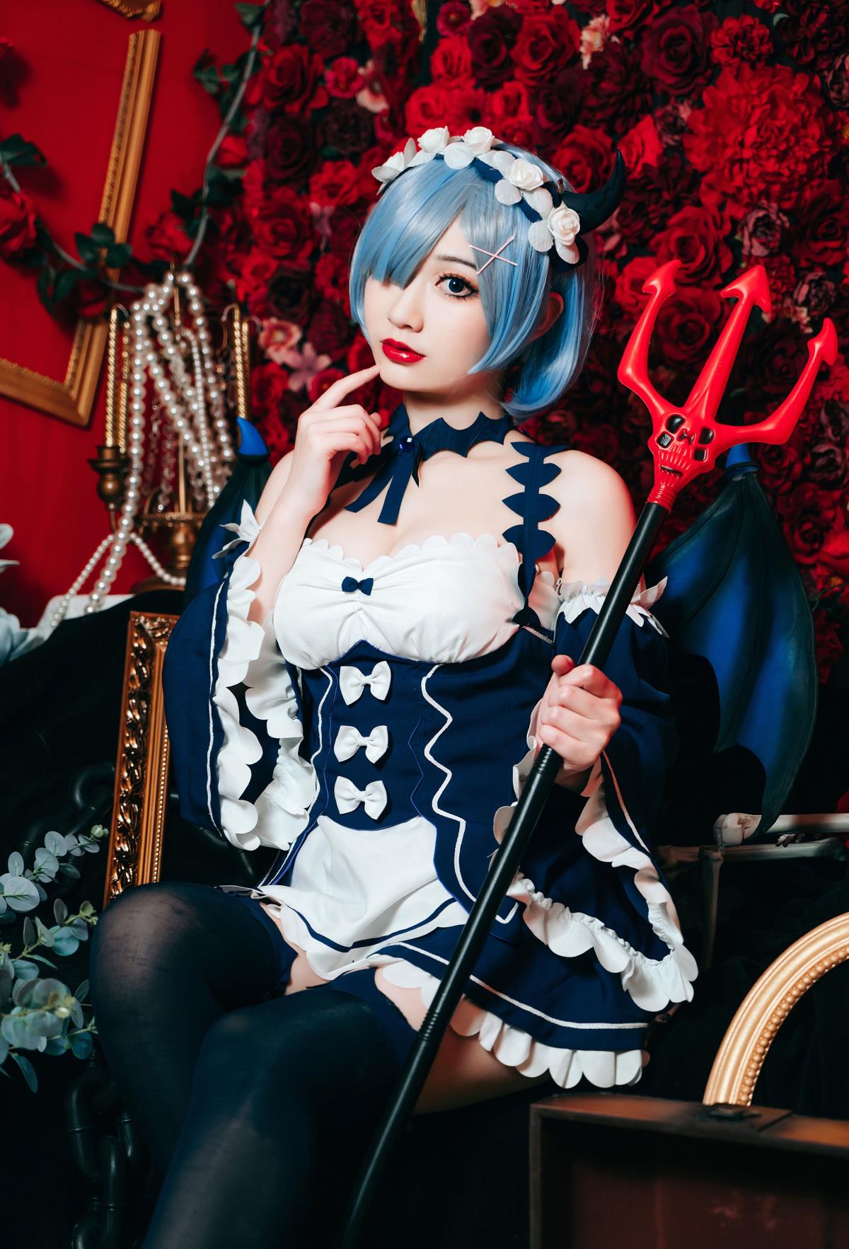 蕾姆小恶魔：可爱与cosplay交织的梦幻之境