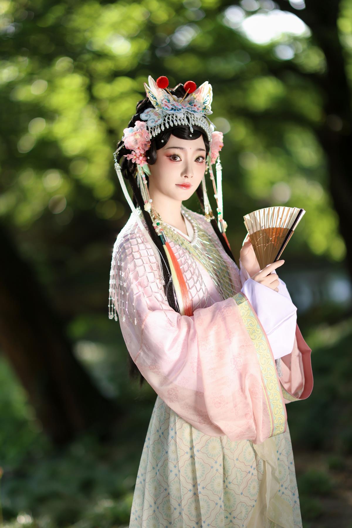 京剧喵韵：痴心绘就的戏曲愁思