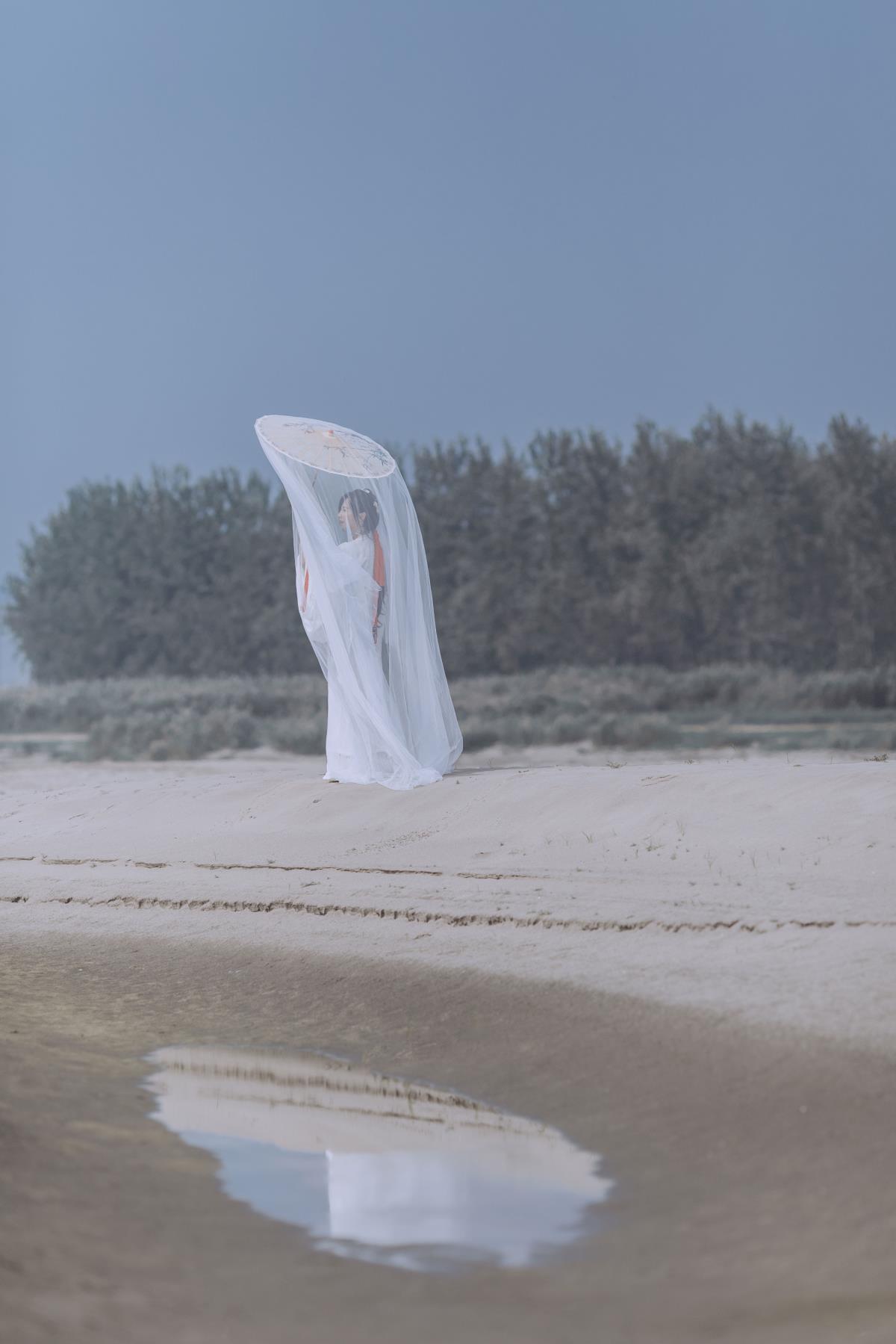 此情可待成追忆，只是当时已惘然