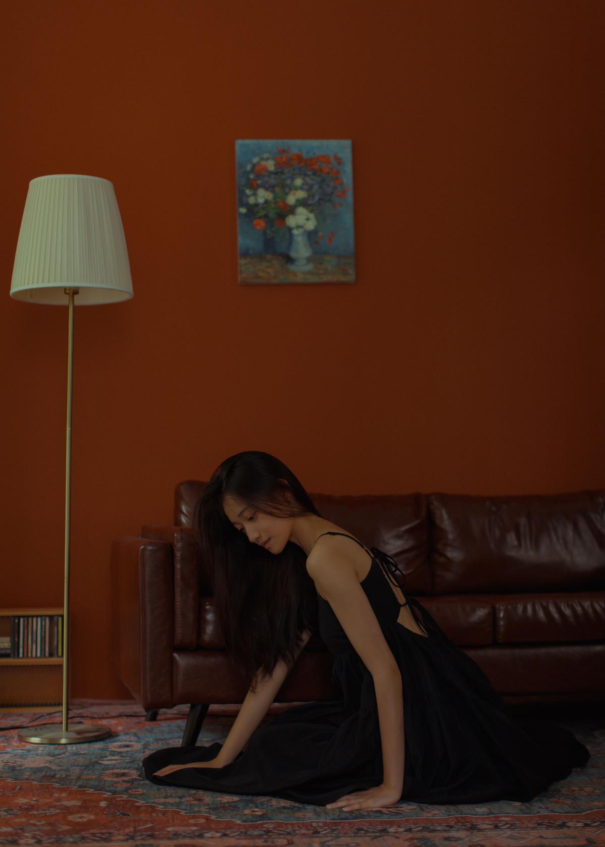 寂寞之色：红与黑之前的别样情绪，伤感与孤独交织