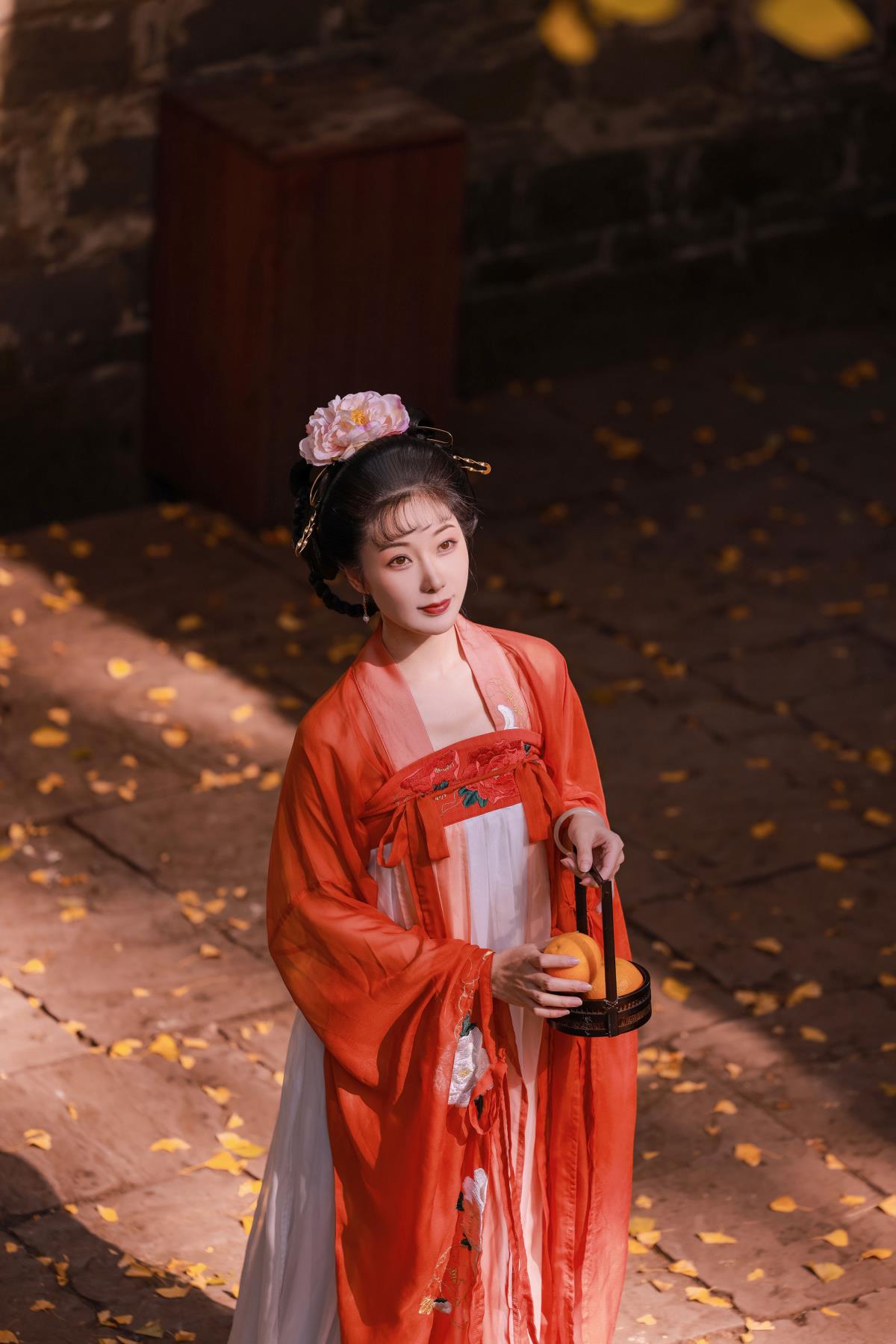 银杏树下，开启秋日古风相遇之旅