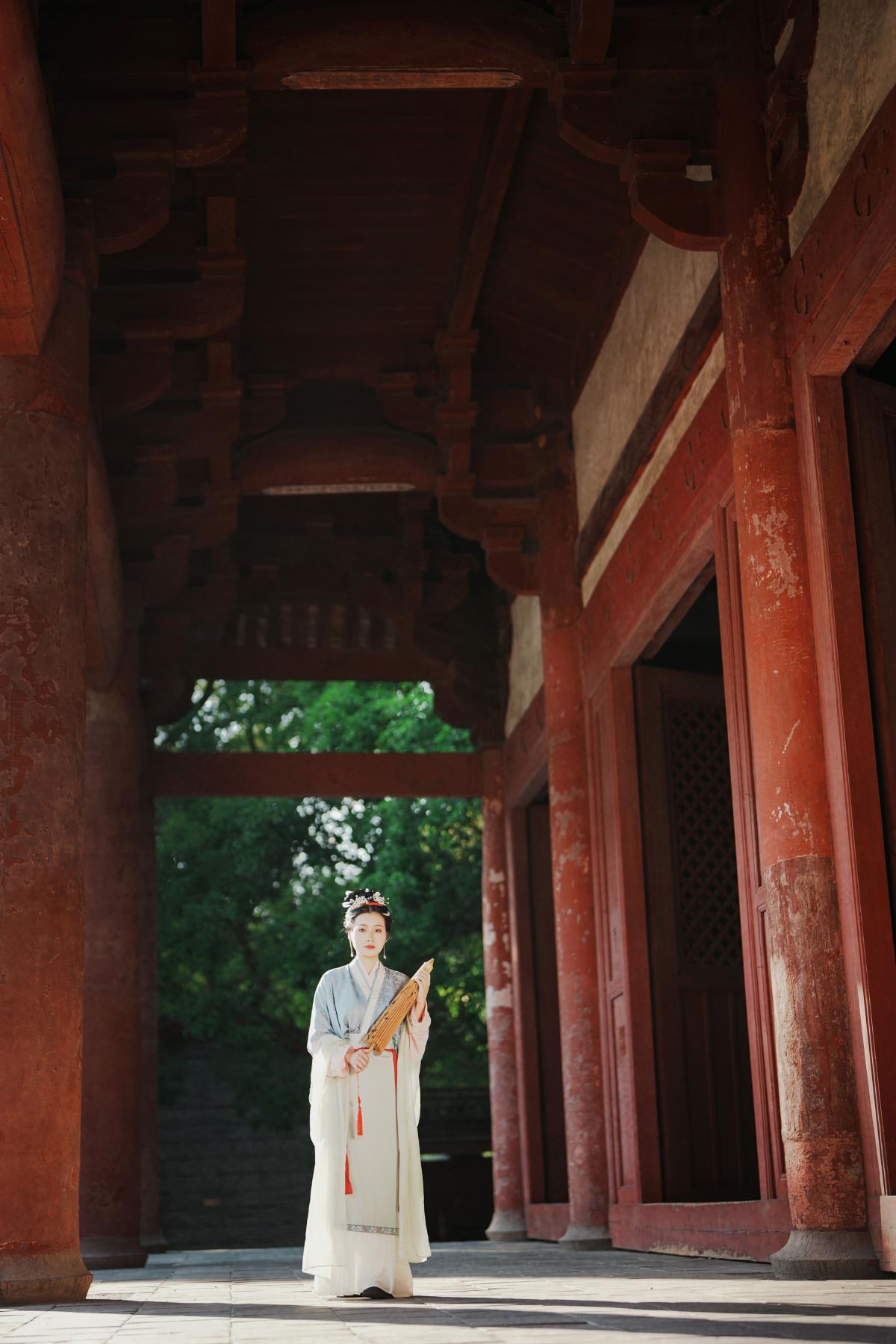 古风人像：华林寺小兰，一半素心清简，一半寂静许清欢
