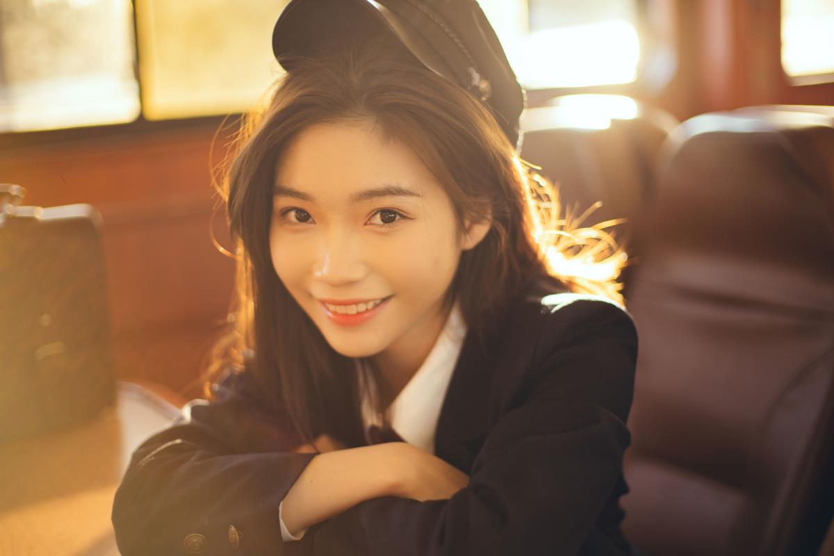 水上巴士逆光JK：两块钱的十五分钟唯美速拍，邂逅治愈美好