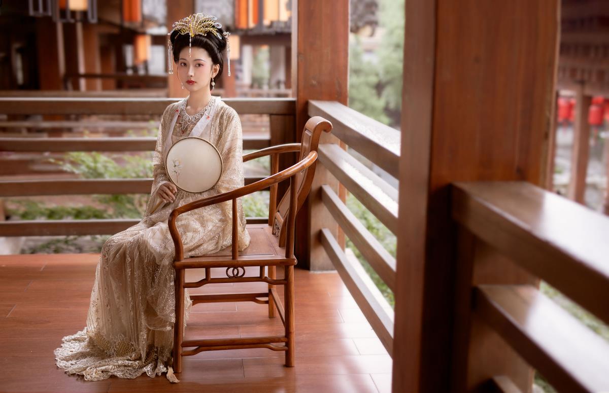 思归长安梦，盼归期几何