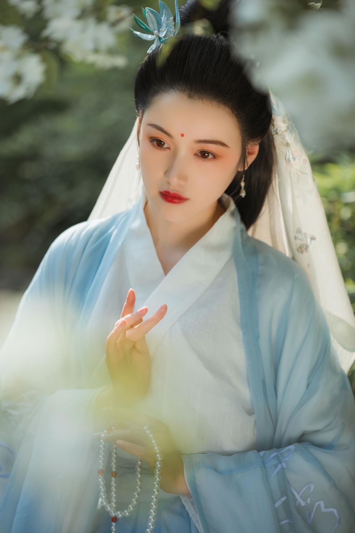 隔世信：贪恋那不染尘埃的双眼，是求不得的缘与放不下的执念