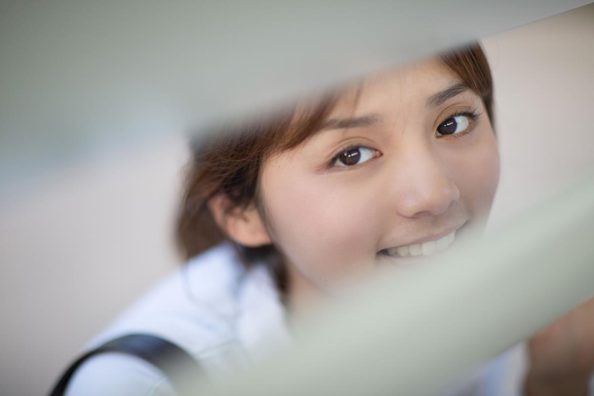 站台忆你：若记忆可重写，愿身旁仍为你，清纯少女时光