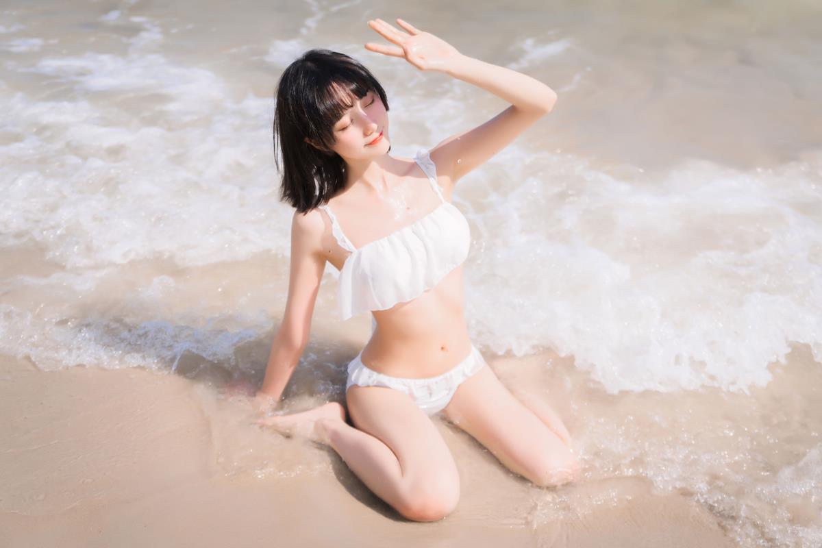 焦糖白：少女心的甜美浪花