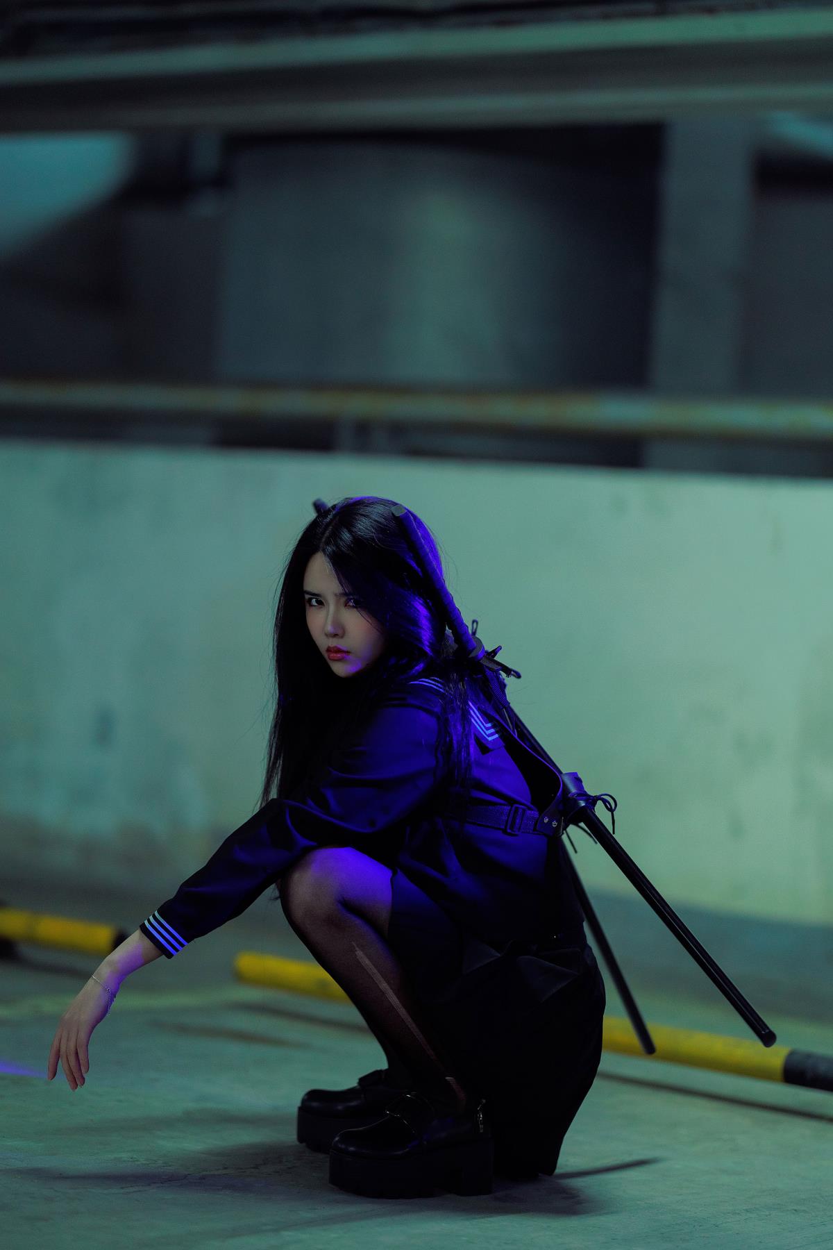 《暗夜杀手：JK 之下的致命伪装与冰冷死亡象征》 （将提取的关键信息融入富有意境的标题，保留了原文提及的主要元素，同时根据要求未加书名号）