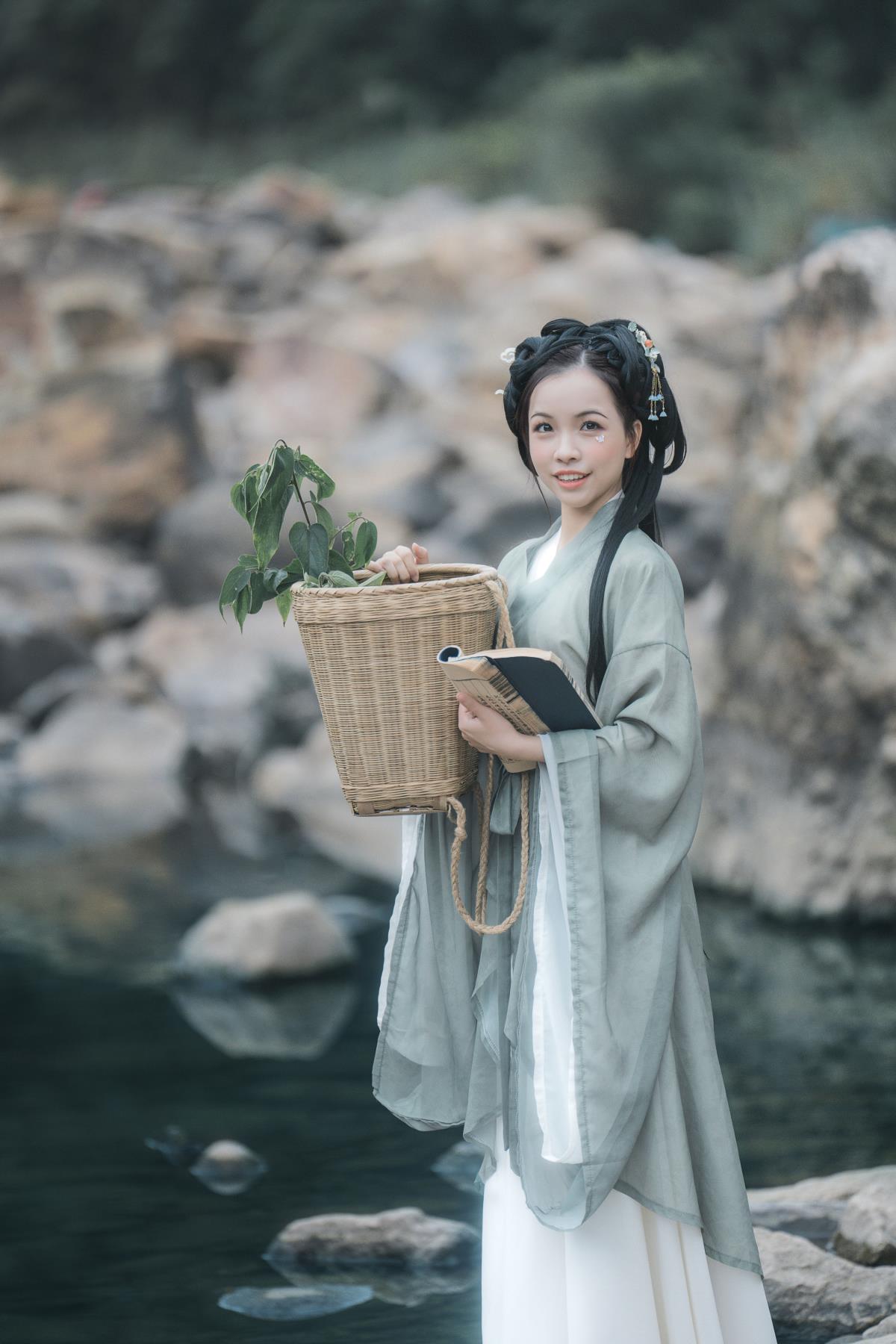 风习袅袅，魏晋古风里的溪流与清铃