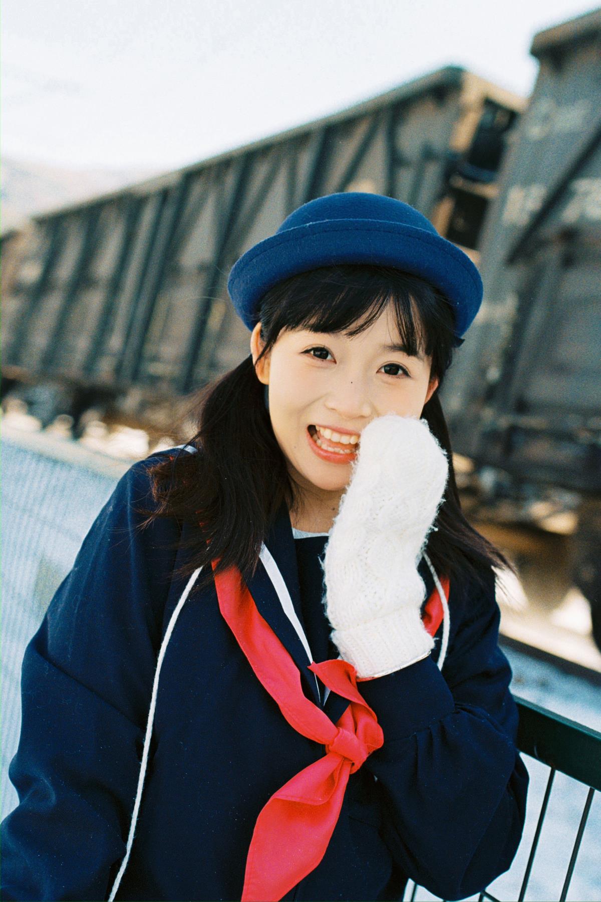 冬日铁道口：雪地里的日系胶片JK活力影像