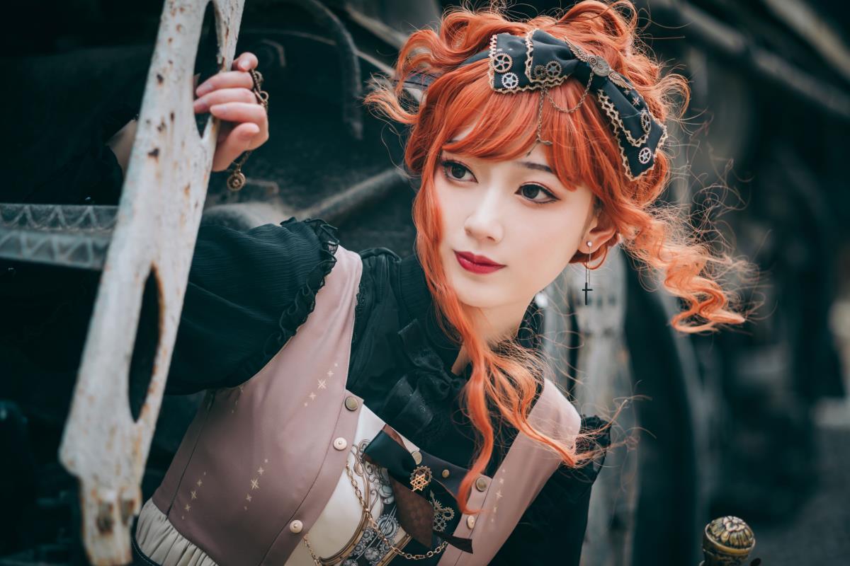 《蒸汽时代的洛丽塔之约：火车头与铁道旁的黑色绮梦》