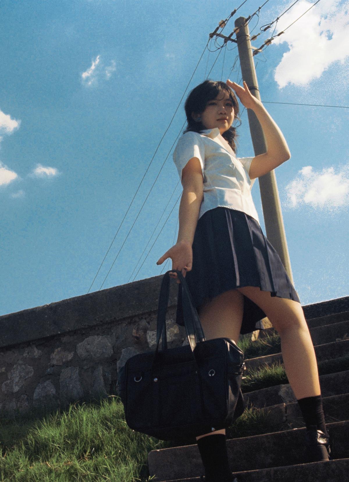 放课少女：写真里的活力青春